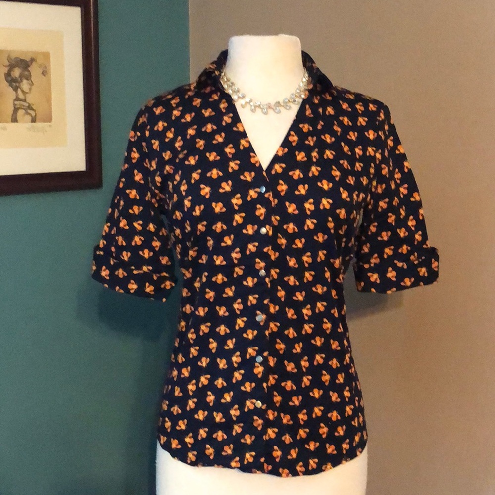 New York & Company shortsleeved blouse small